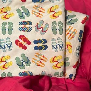 FULL size 4 piece set .FLIP Flop Sheets Flat, fitted & 2 standard pillow cases